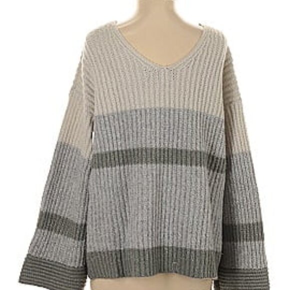 Press Sweaters - Gray and Cream V-Neck Color-Block Sweater